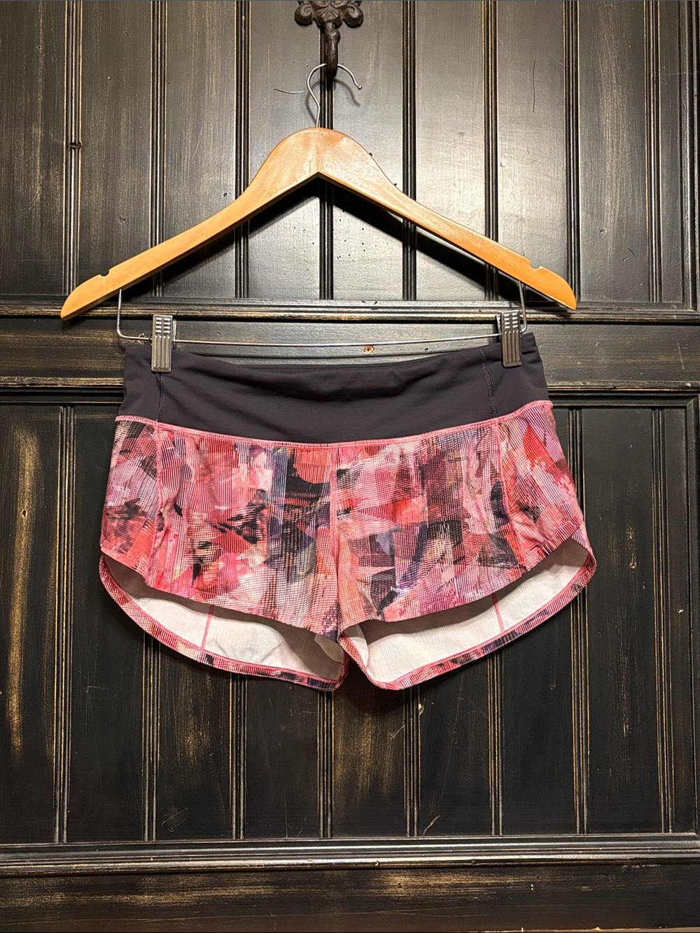 lululemon athletica shorts size 4